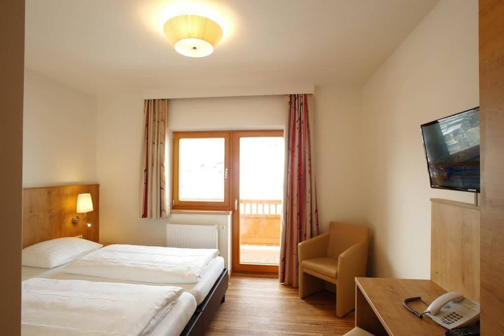 Familien & Wohlfuhlhotel Johanneshof Saalbach-Hinterglemm Exterior photo